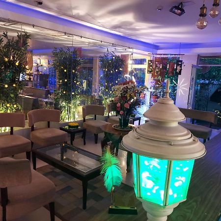 Orchid Square Hotel Coonoor Buitenkant foto