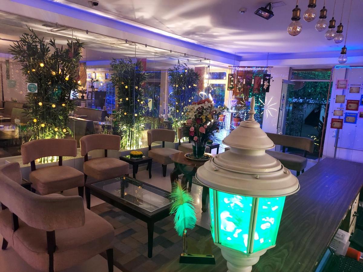 Orchid Square Hotel Coonoor Buitenkant foto