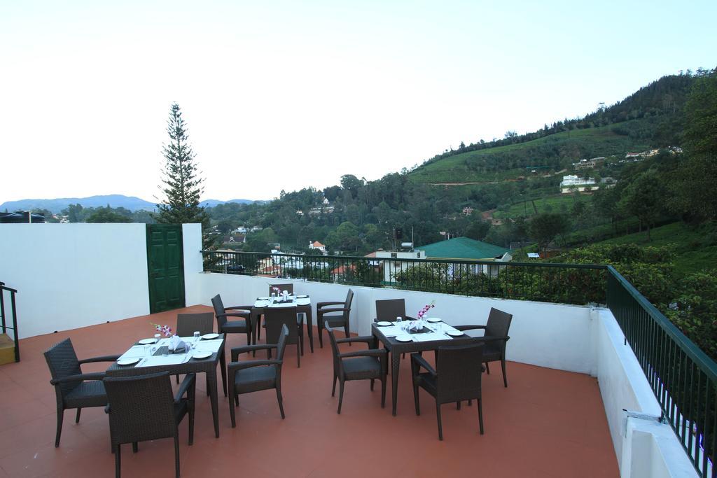 Orchid Square Hotel Coonoor Buitenkant foto