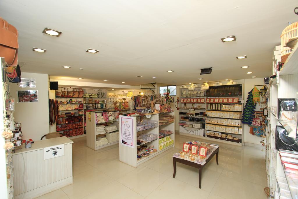 Orchid Square Hotel Coonoor Buitenkant foto