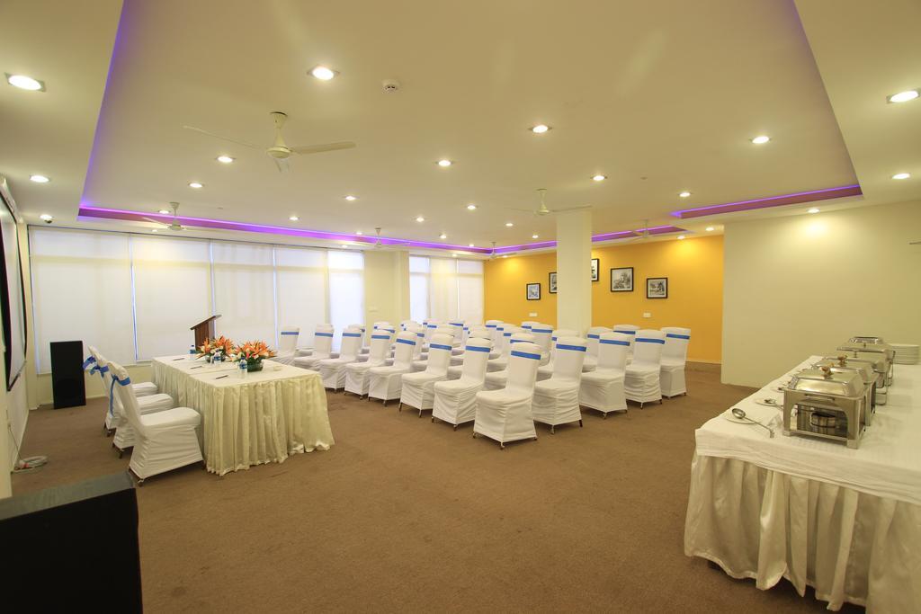 Orchid Square Hotel Coonoor Buitenkant foto